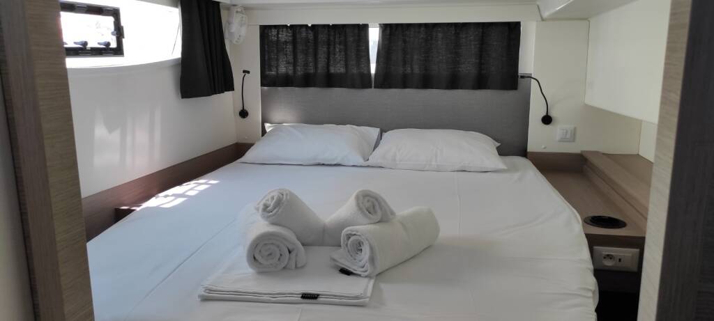 Katamaran Fountaine Pajot Elba 45 Kon-tiki
