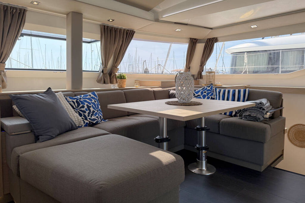 Fountaine Pajot Elba 45 Yara
