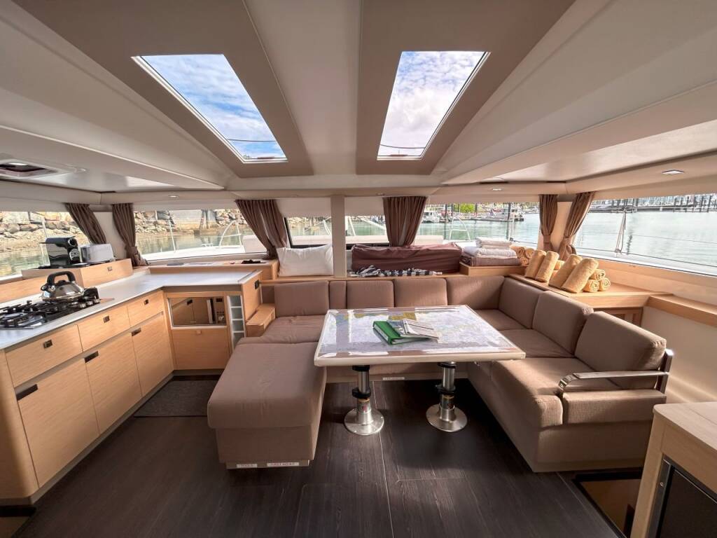 Fountaine Pajot Elba 45 Karina