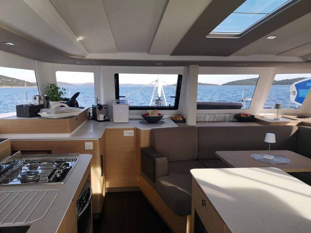 Fountaine Pajot FP 41 Quatuor 3 Acamar