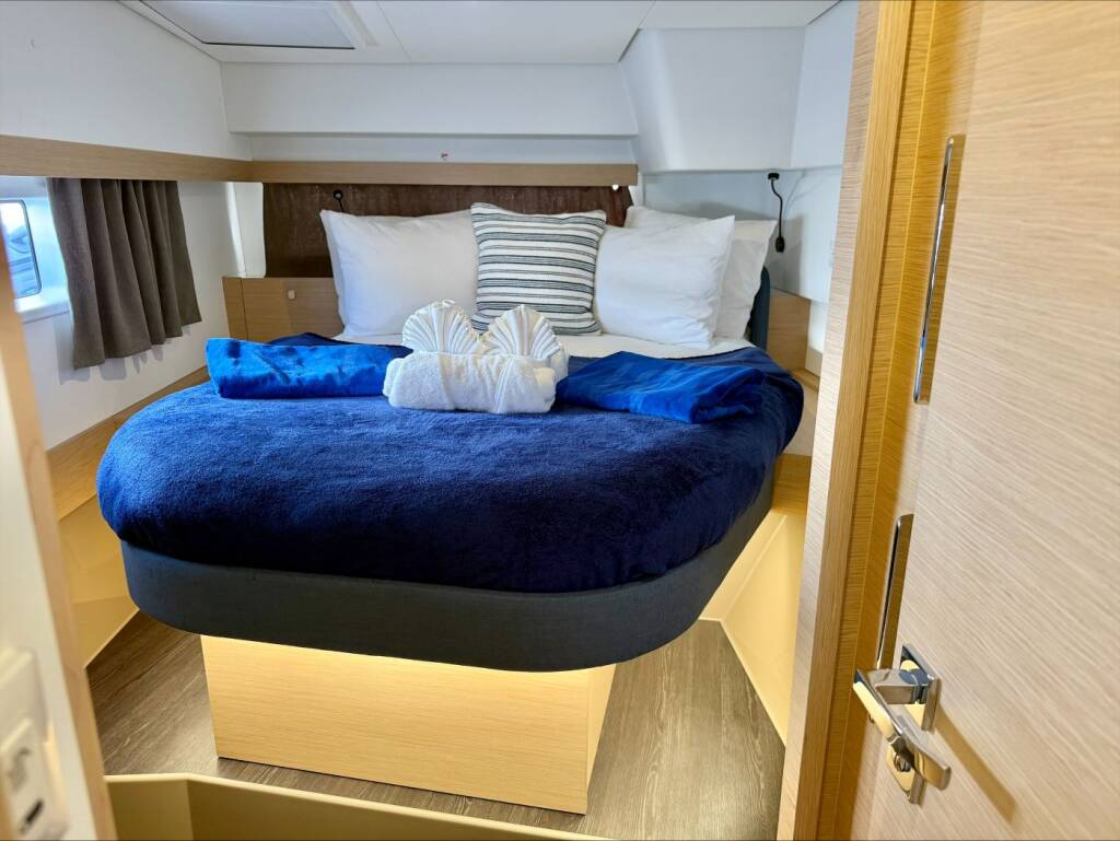 Fountaine Pajot FP 44 Maestro Scarlet Ibis II