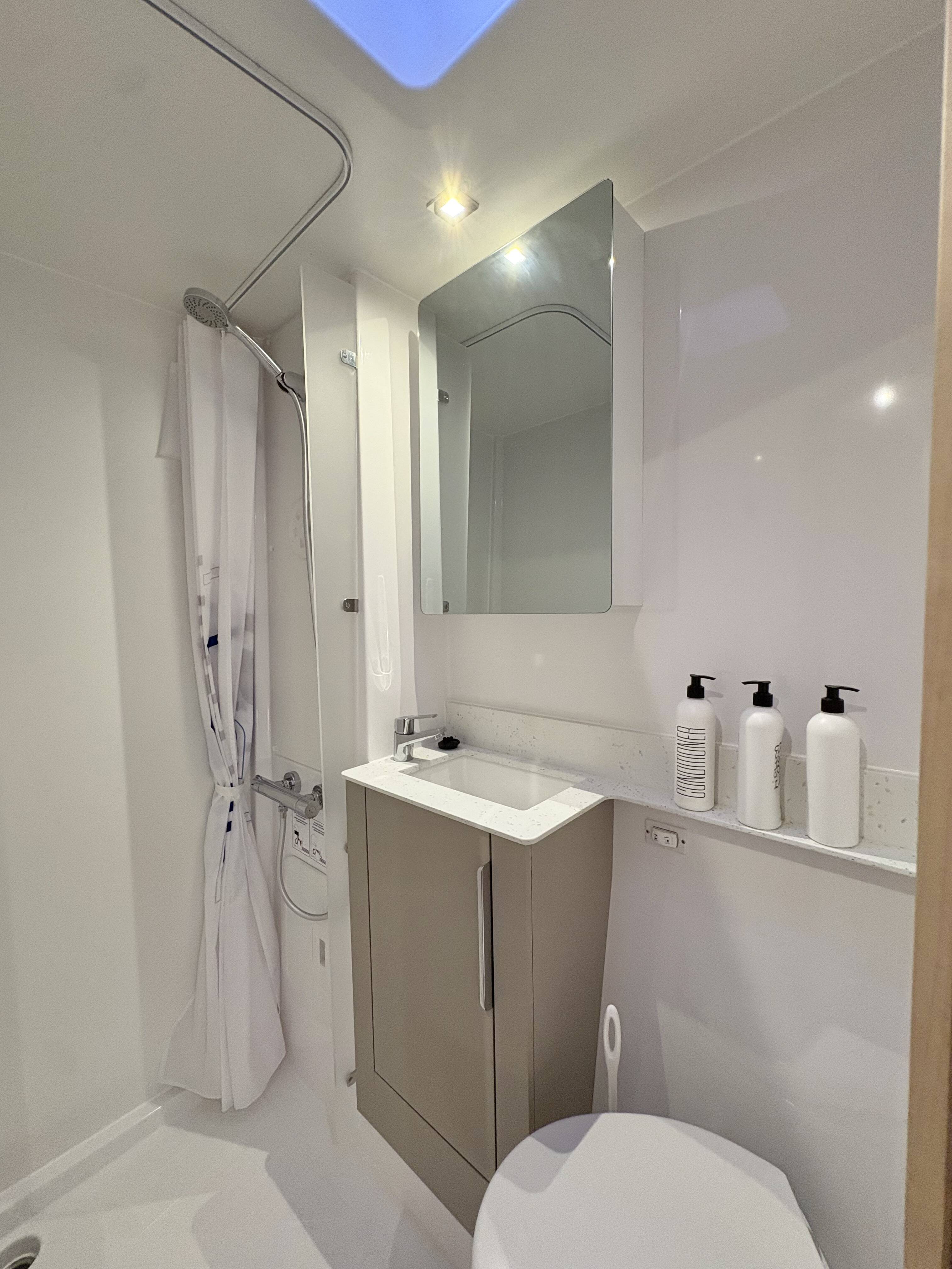 Fountaine Pajot FP 44 Quatuor Emma Rose