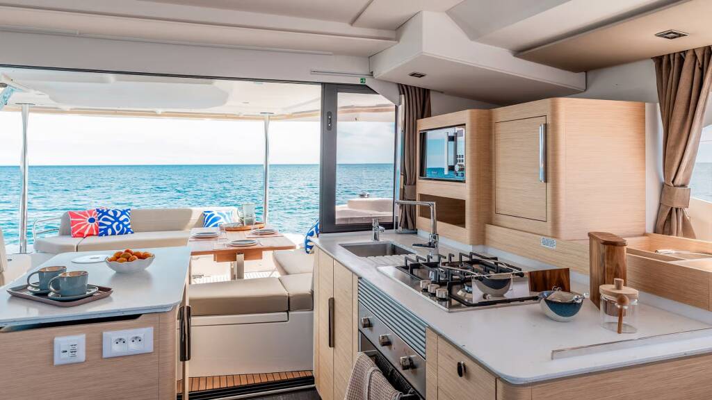 Fountaine Pajot FP 44 Quatuor Magic Hour