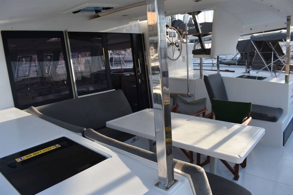 Fountaine Pajot Isla 40 SEA BREEZE 