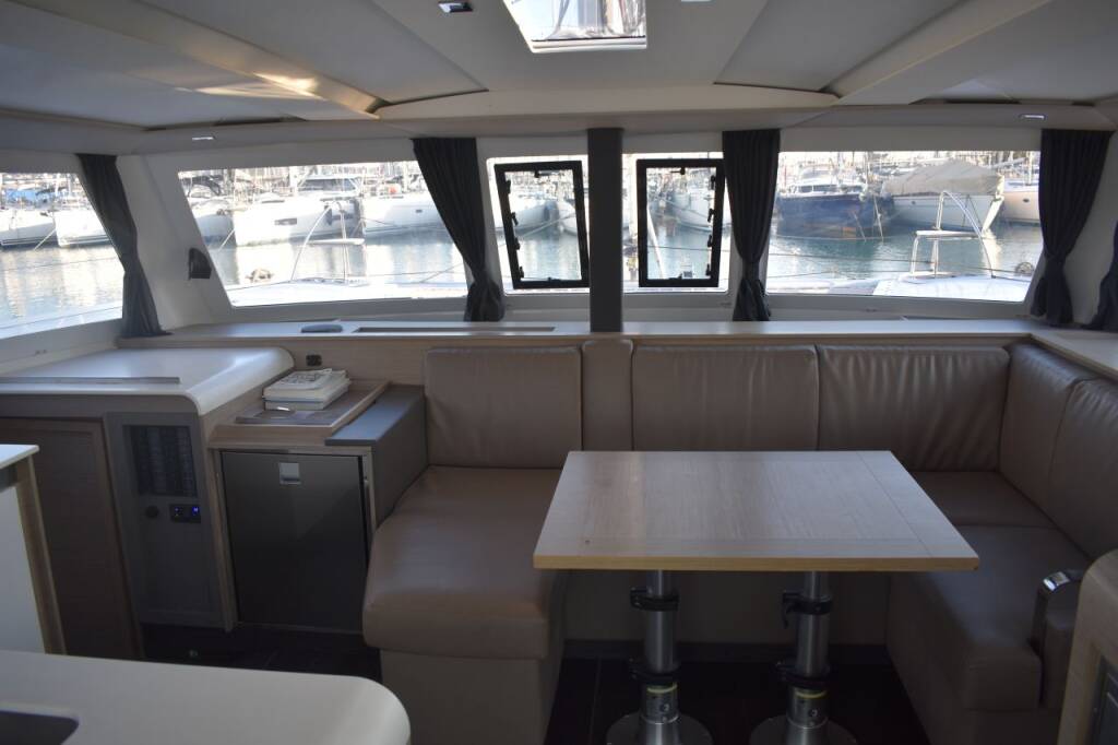 Fountaine Pajot Isla 40 SEA BREEZE 