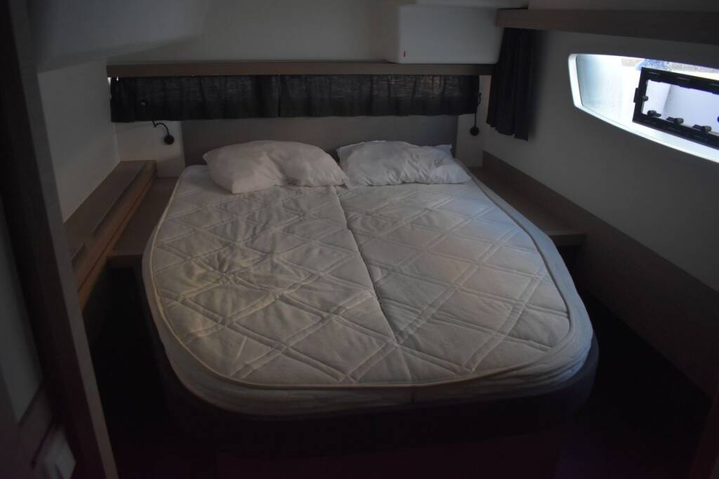 Fountaine Pajot Isla 40 SEA BREEZE 