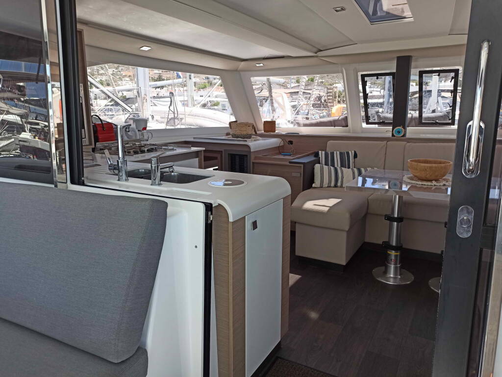 Fountaine Pajot Isla 40 Almiriki