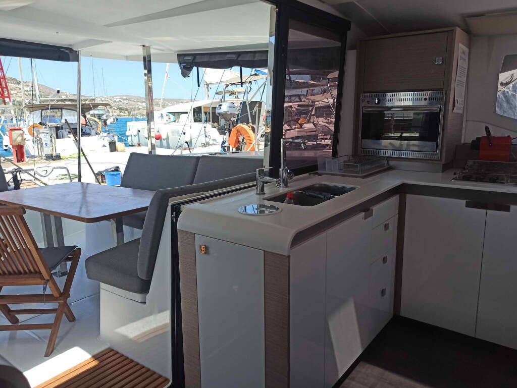 Fountaine Pajot Isla 40 Almiriki