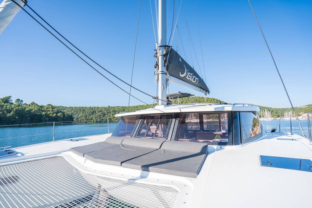 Fountaine Pajot Isla 40 First Step