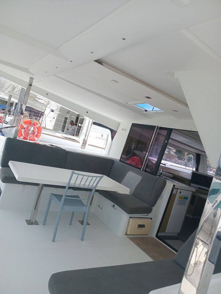 Fountaine Pajot Lucia 40 ELUCHIL 