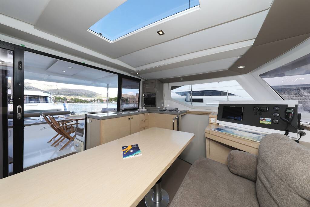 Katamaran Fountaine Pajot Lucia 40 Why Not