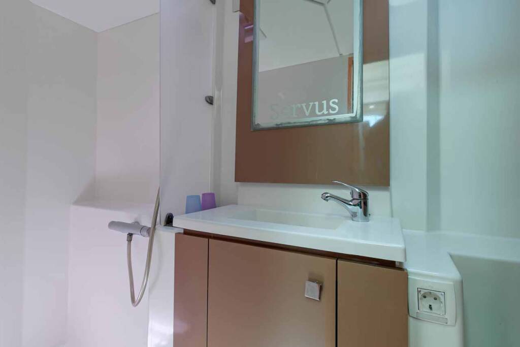 Katamaran Fountaine Pajot Lucia 40 Servus