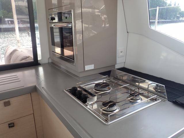 Katamaran Fountaine Pajot Lucia 40 Kinara