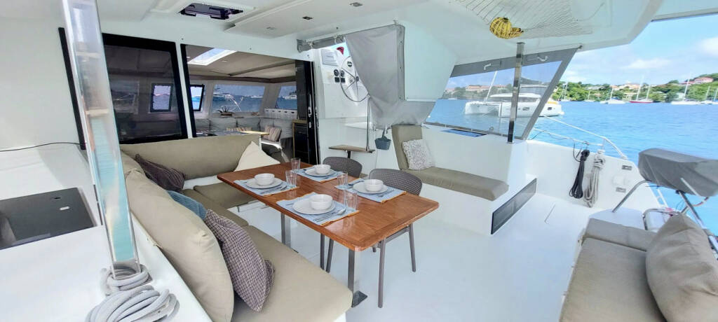 Katamaran Fountaine Pajot Lucia 40 Aqua Panda