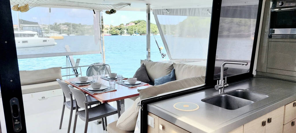 Katamaran Fountaine Pajot Lucia 40 Aqua Panda