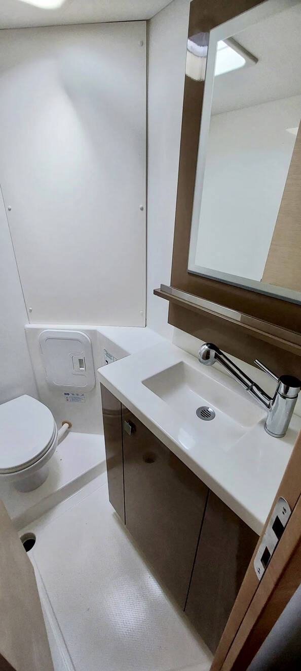 Katamaran Fountaine Pajot Lucia 40 Aqua Panda