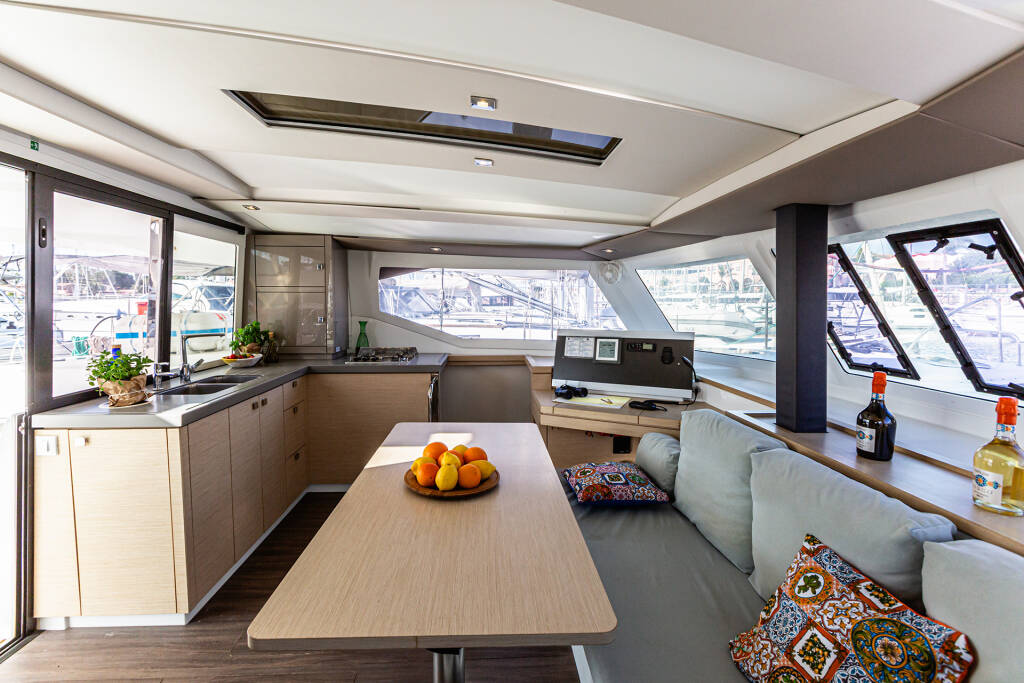 Fountaine Pajot Lucia 40 Relax Planet