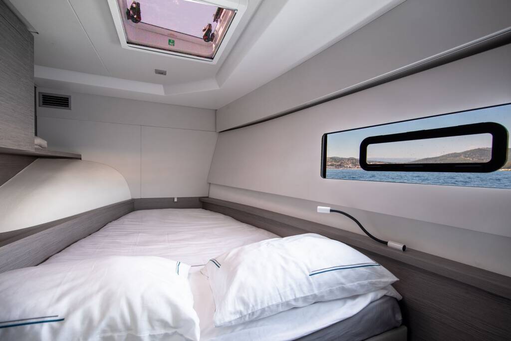 Power catamaran Fountaine Pajot MY4.S - Maestro Seas The Day