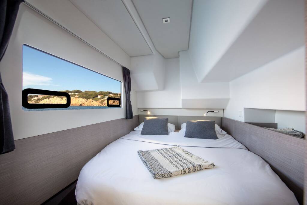 Power catamaran Fountaine Pajot MY4.S - Maestro Seas The Day