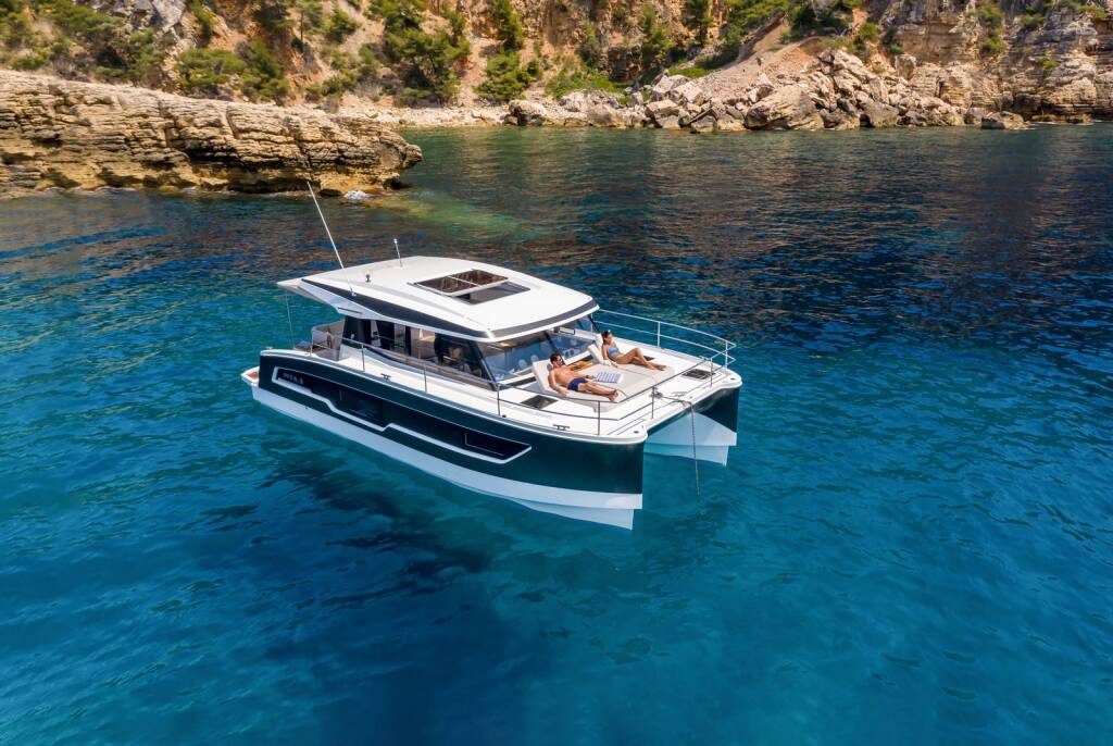 Power catamaran Fountaine Pajot MY4.S - Maestro Seas The Day