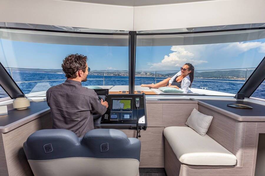 Power catamaran Fountaine Pajot MY4.S - Maestro Blue Champagne