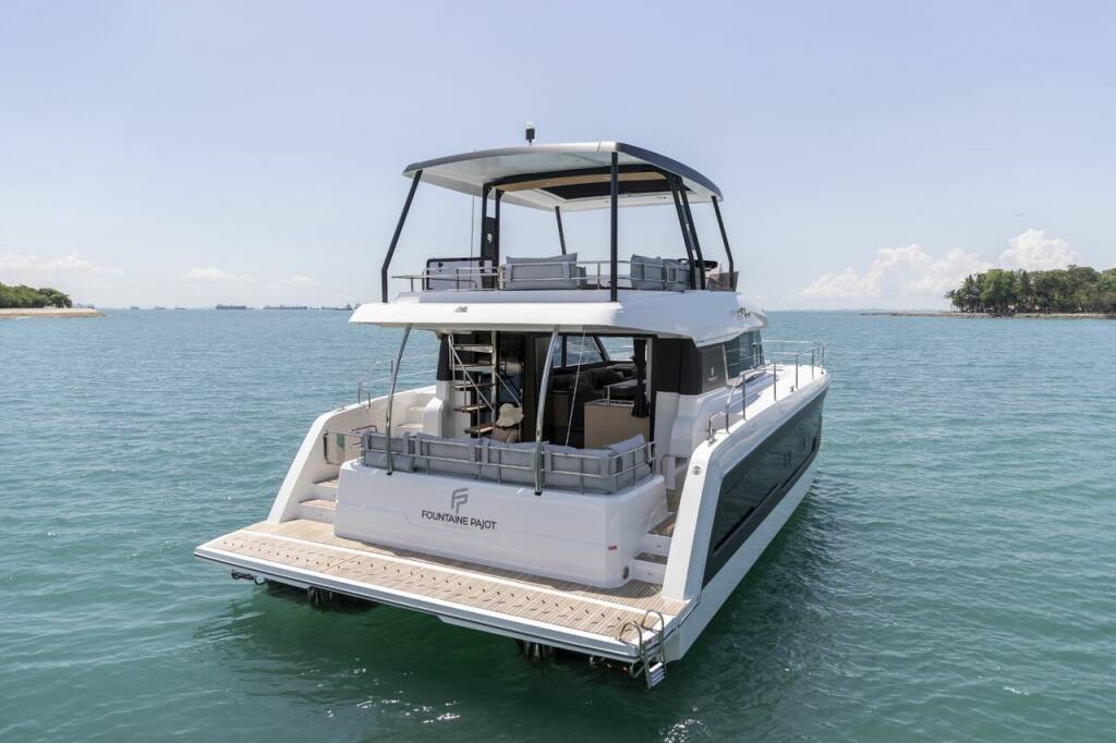 Power catamaran Fountaine Pajot MY5 Mala