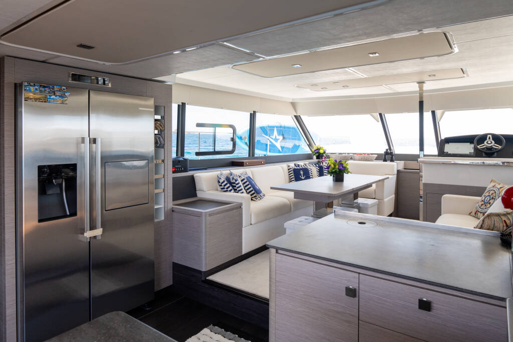 Fountaine Pajot MY6 Emy 6