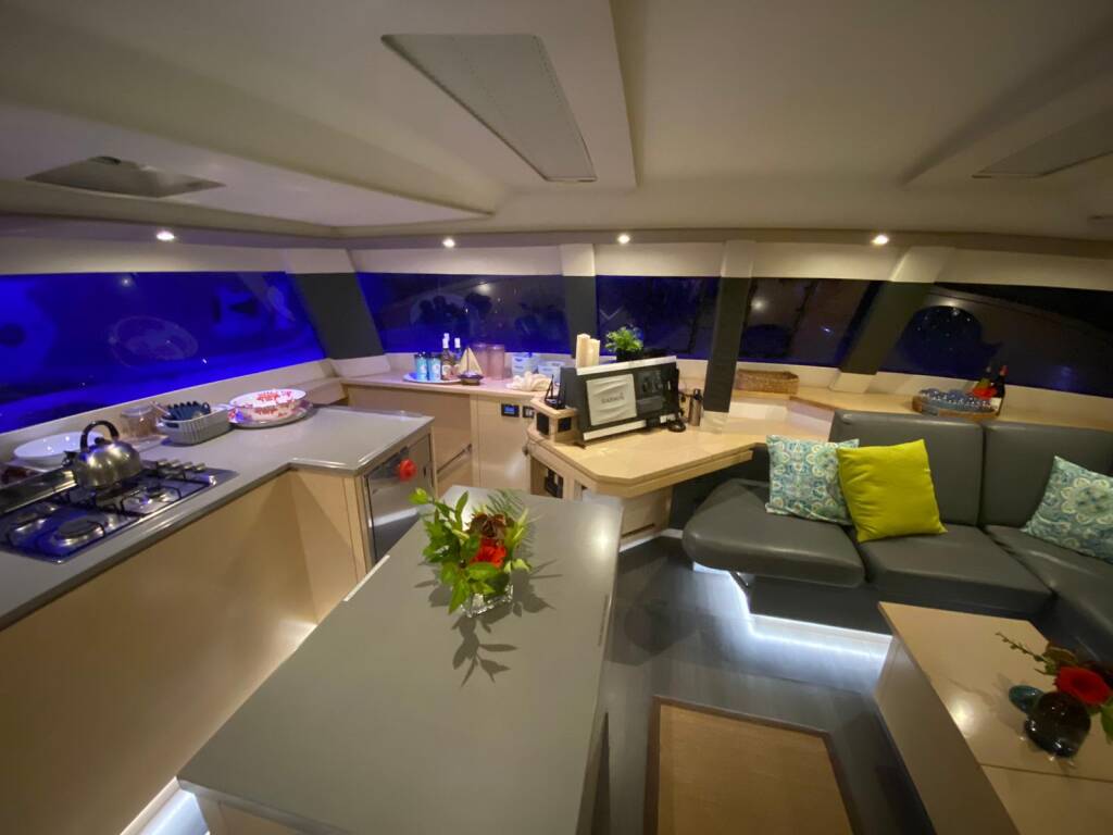 Catamaran Fountaine Pajot Saba 50 Quintet Nowhere