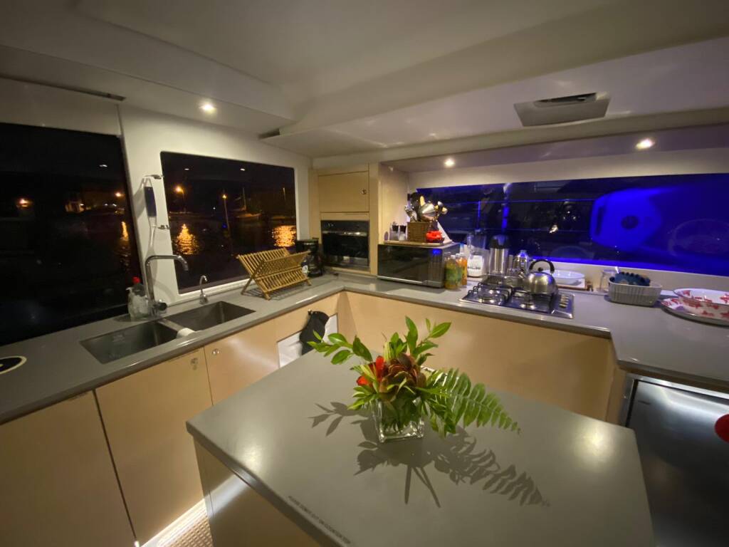 Catamaran Fountaine Pajot Saba 50 Quintet Nowhere
