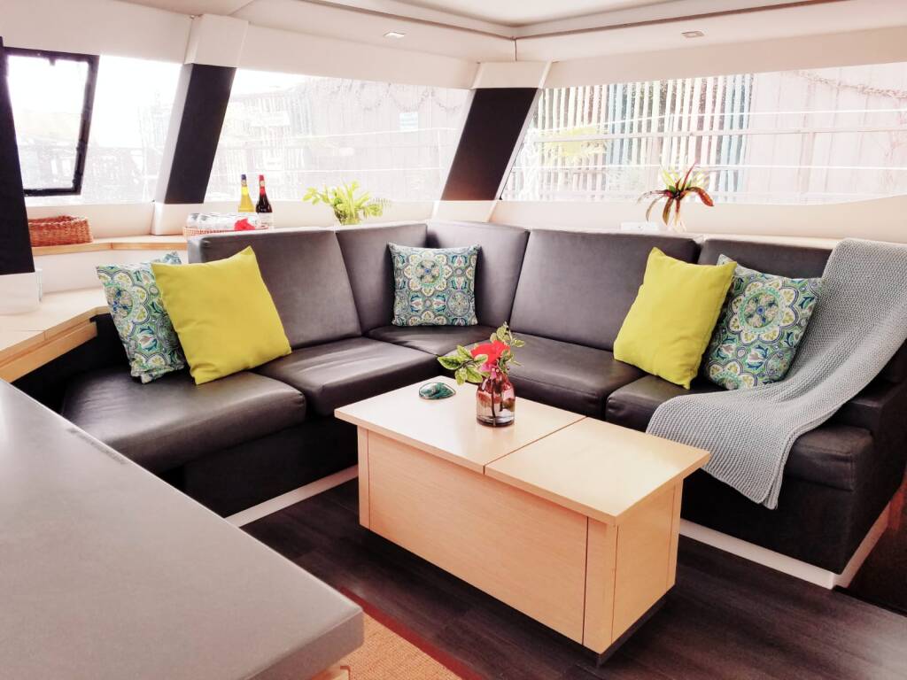 Catamaran Fountaine Pajot Saba 50 Quintet Nowhere