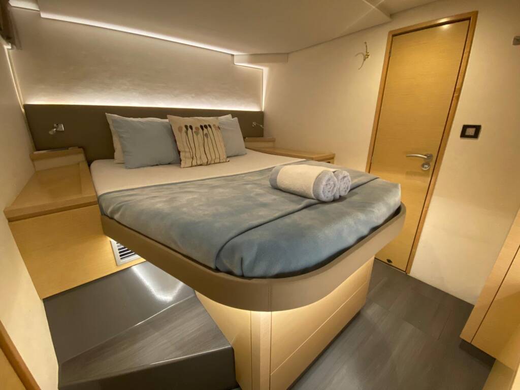 Catamaran Fountaine Pajot Saba 50 Quintet Nowhere