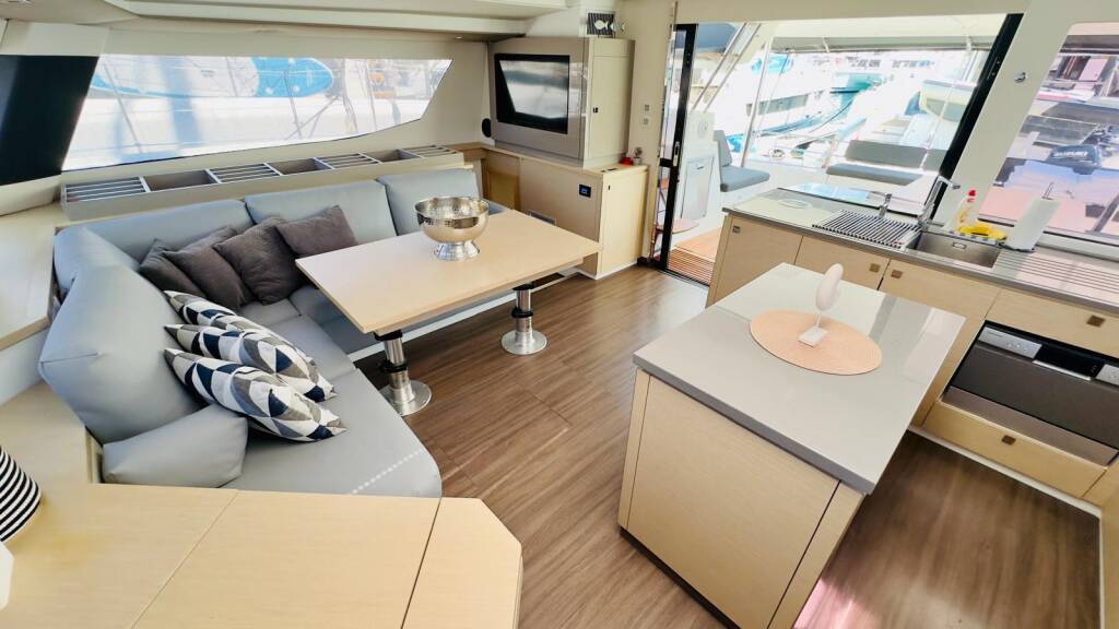 Fountaine Pajot Saba 50 Franco Nero