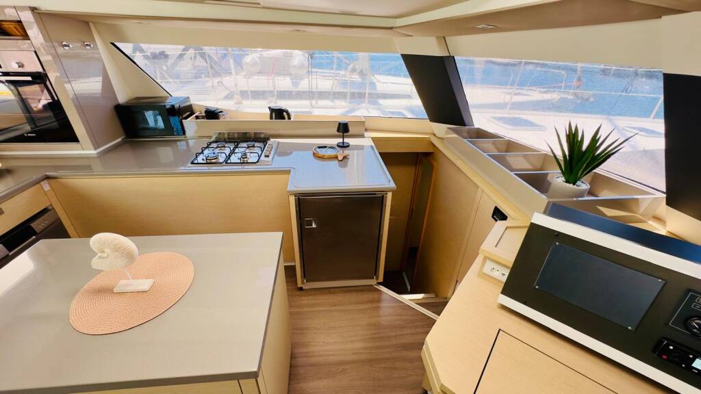 Fountaine Pajot Saba 50 Franco Nero