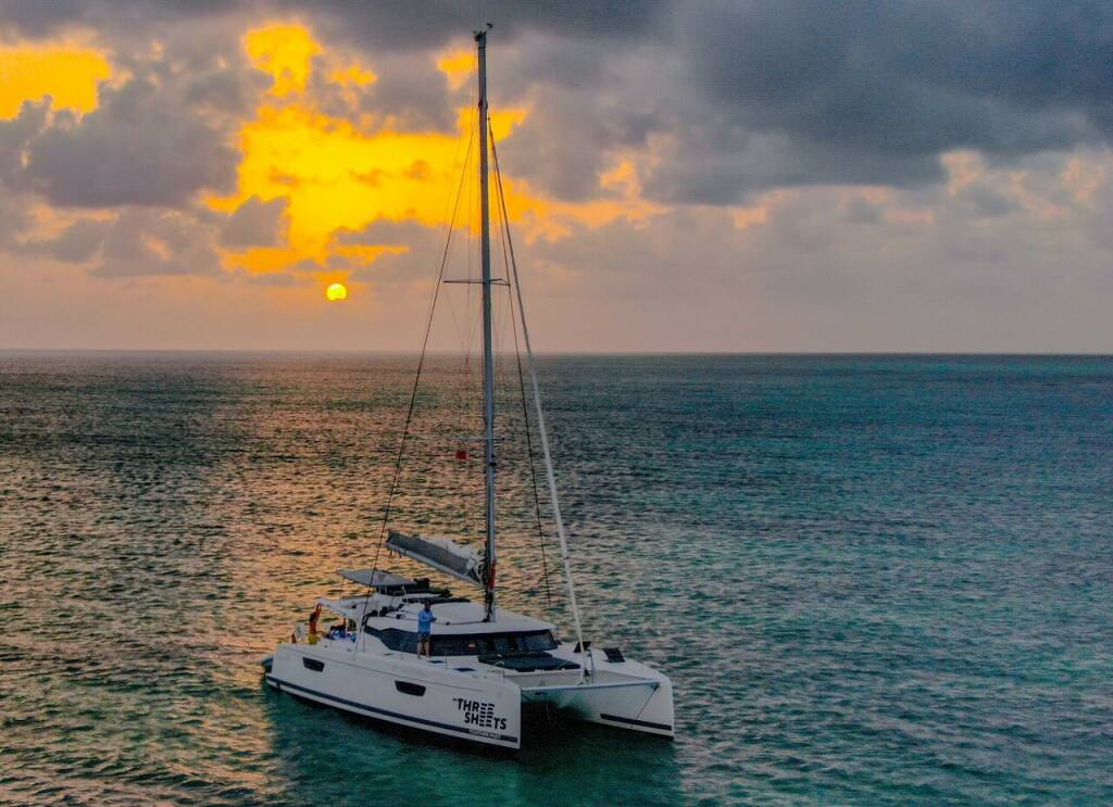 Katamaran Fountaine Pajot Saona 47 Quintet Three Sheets