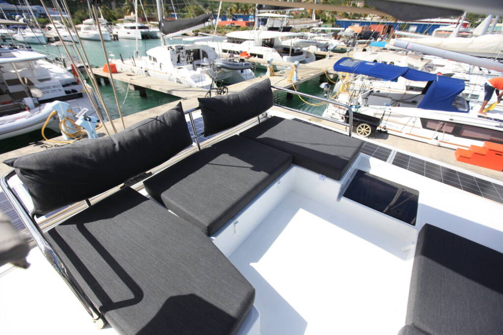 Katamaran Fountaine Pajot Saona 47 Quintet Three Sheets