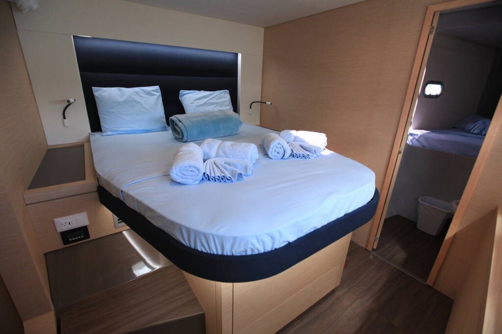 Katamaran Fountaine Pajot Saona 47 Quintet Three Sheets