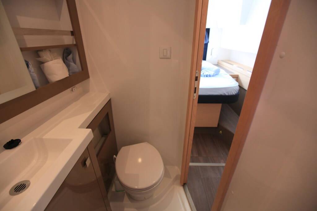 Katamaran Fountaine Pajot Saona 47 Quintet Three Sheets