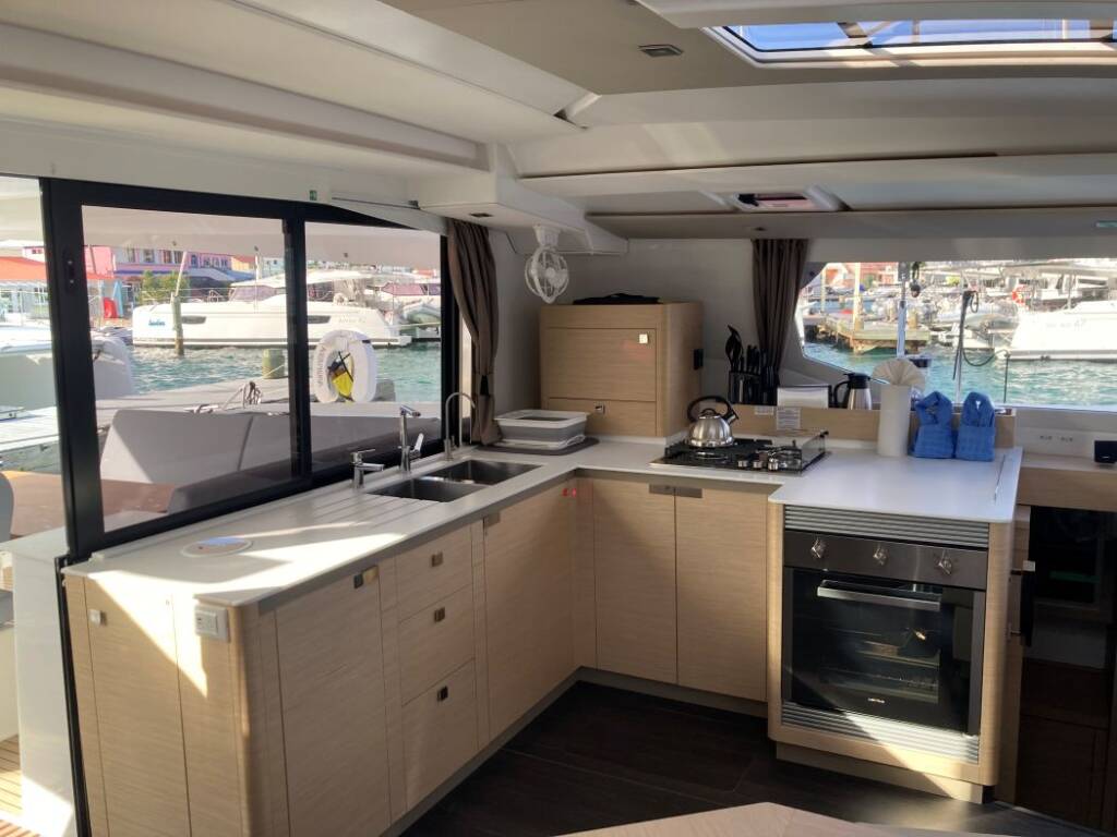 Fountaine Pajot Tanna 47 Maestro Aquaphoria