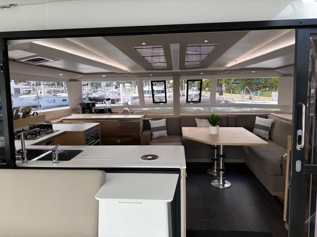 Fountaine Pajot Tanna 47 Maestro Playful