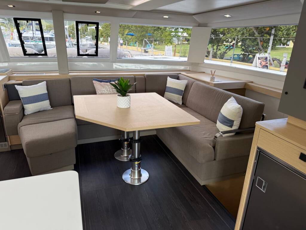 Fountaine Pajot Tanna 47 Maestro Playful
