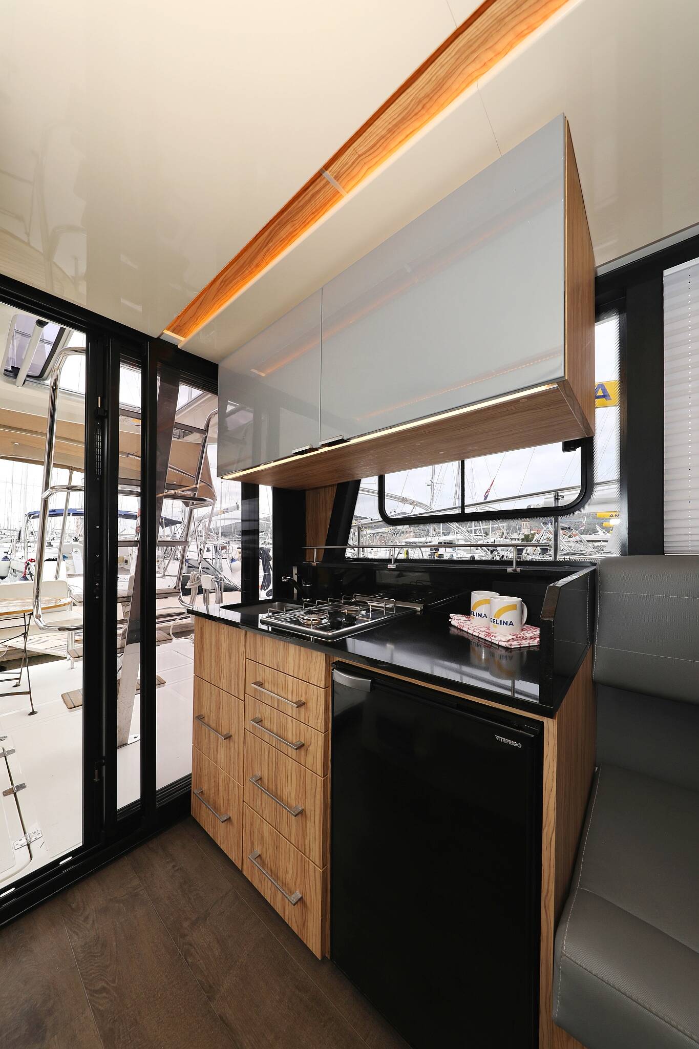 Motoryacht Futura 40 Grand Horizon 