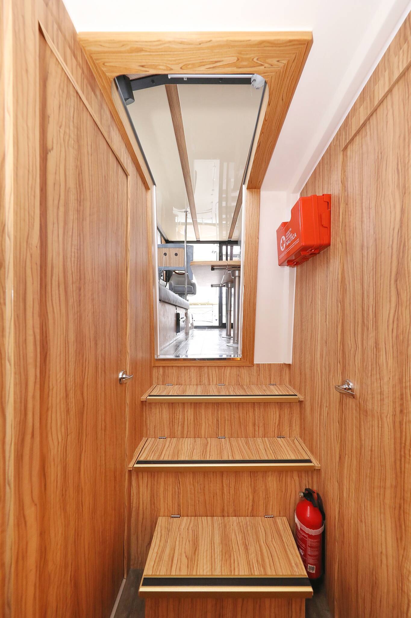 Motoryacht Futura 40 Grand Horizon 
