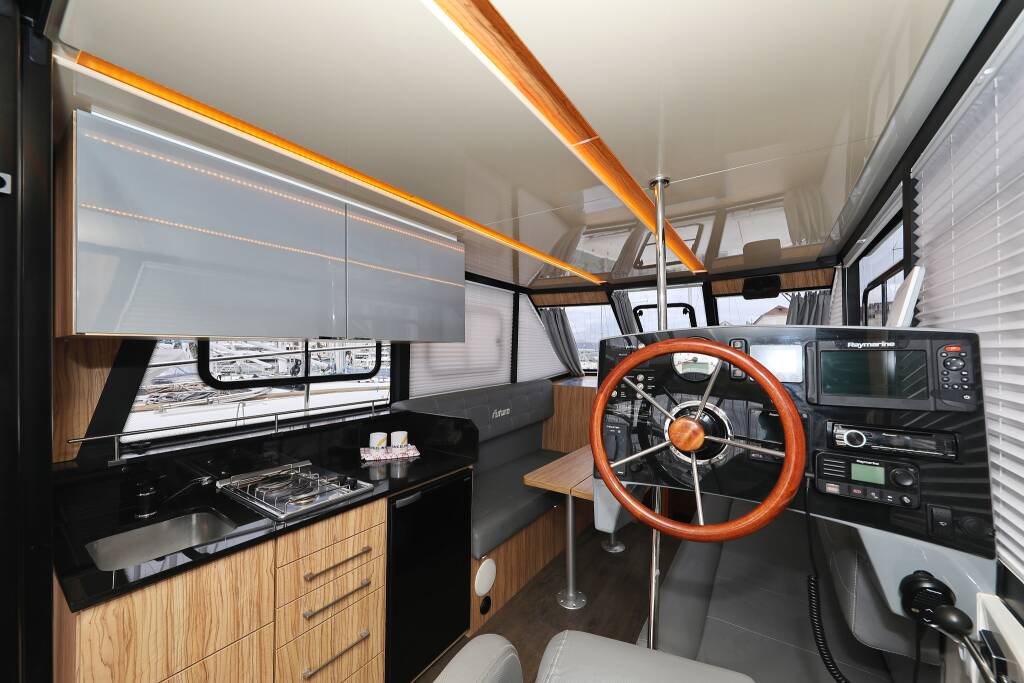 Motoryacht Futura 40 Grand Horizon 