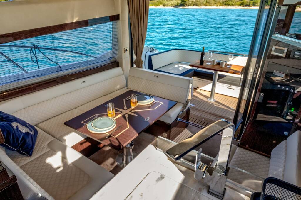 Galeon 420 Amber Blue