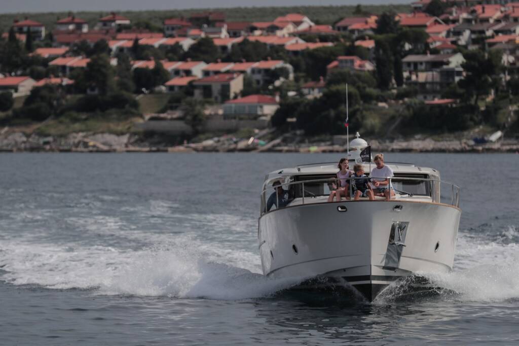 Motor yacht Greenline 40 Citadel