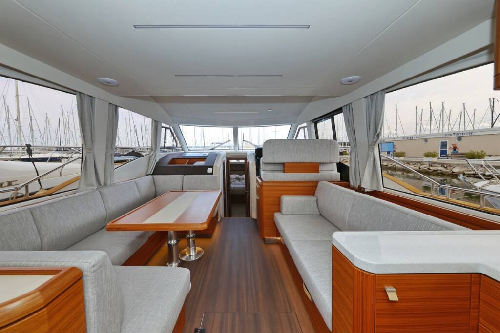 Motor yacht Greenline 48 Red Hot