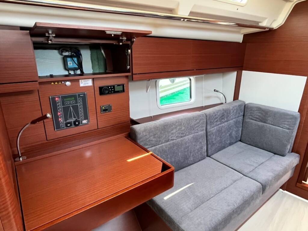Segelyacht Hanse 418 Mersina