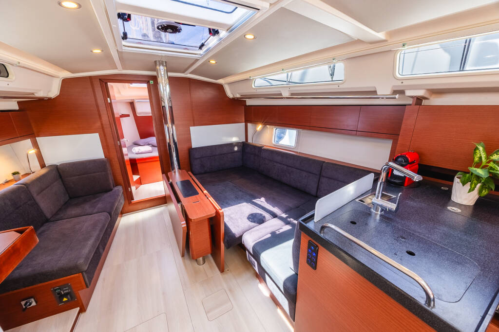 Segelyacht Hanse 418 Dafne