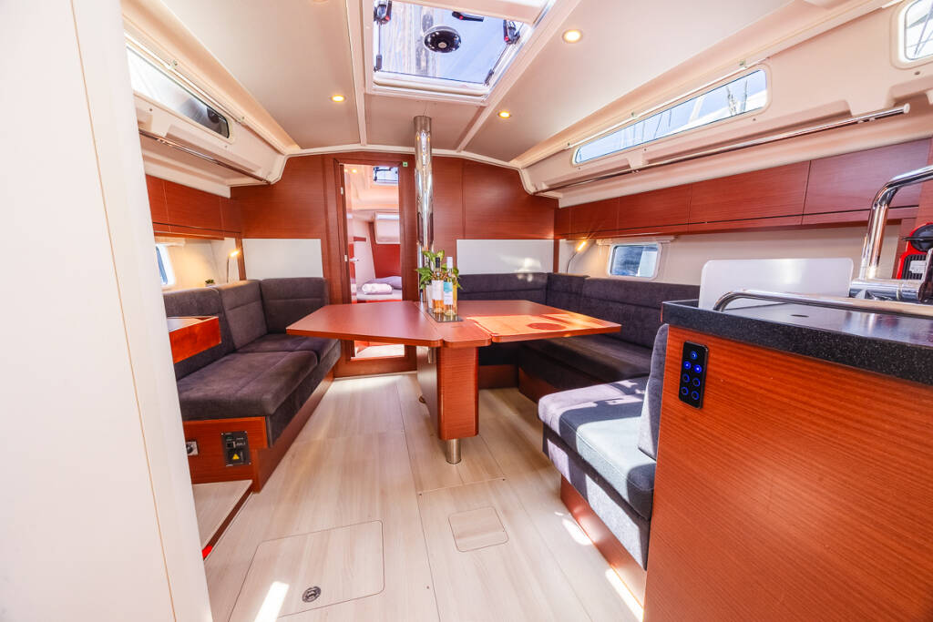 Segelyacht Hanse 418 Dafne