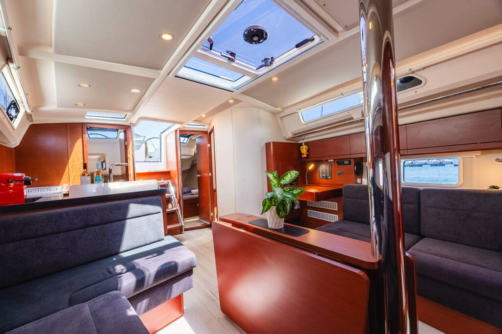 Segelyacht Hanse 418 Dafne